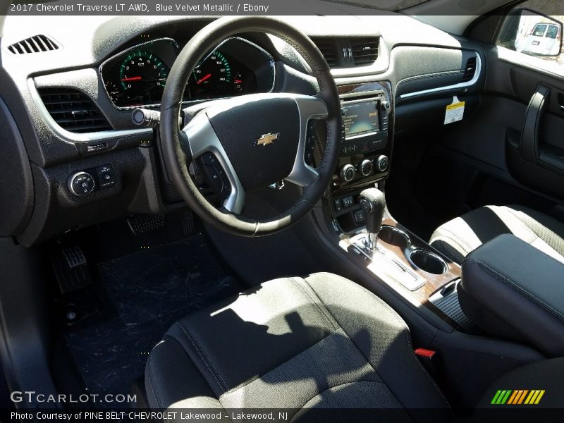 Blue Velvet Metallic / Ebony 2017 Chevrolet Traverse LT AWD