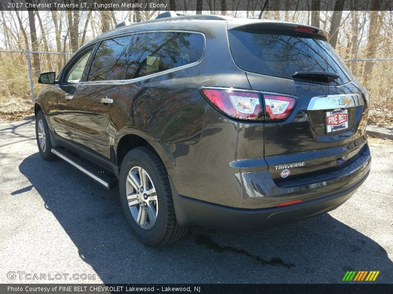 Tungsten Metallic / Ebony 2017 Chevrolet Traverse LT
