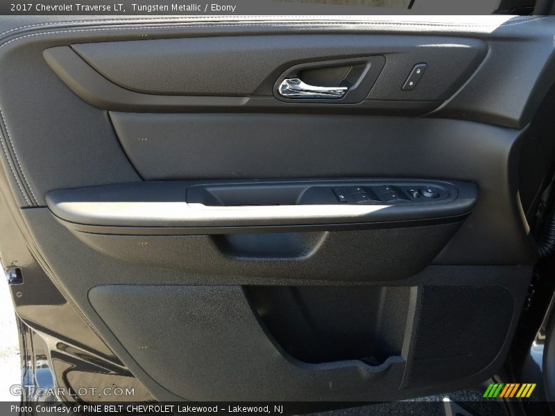 Tungsten Metallic / Ebony 2017 Chevrolet Traverse LT