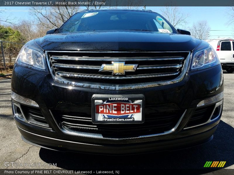Mosaic Black Metallic / Ebony 2017 Chevrolet Traverse LT