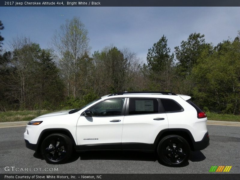 Bright White / Black 2017 Jeep Cherokee Altitude 4x4