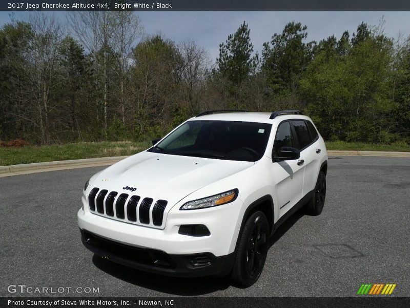 Bright White / Black 2017 Jeep Cherokee Altitude 4x4