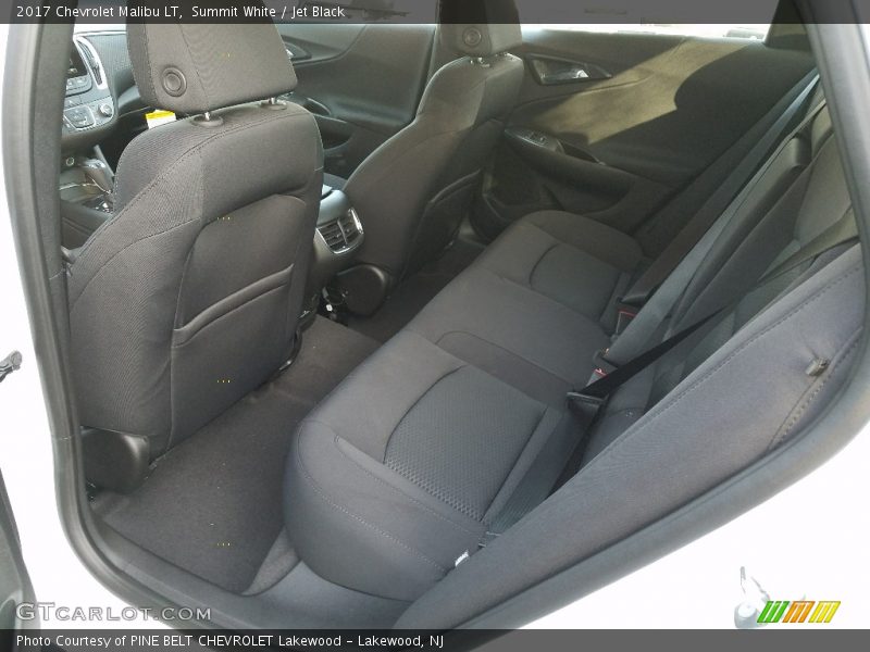 Summit White / Jet Black 2017 Chevrolet Malibu LT