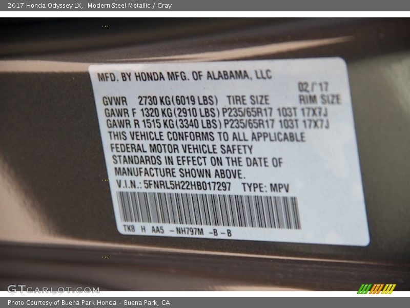 Modern Steel Metallic / Gray 2017 Honda Odyssey LX