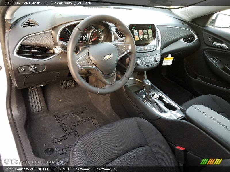 Summit White / Jet Black 2017 Chevrolet Malibu LT