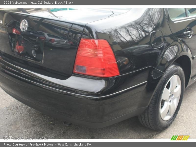 Black / Black 2003 Volkswagen Jetta GLS Sedan