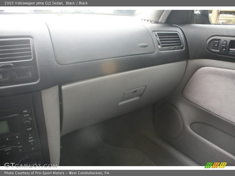 Black / Black 2003 Volkswagen Jetta GLS Sedan