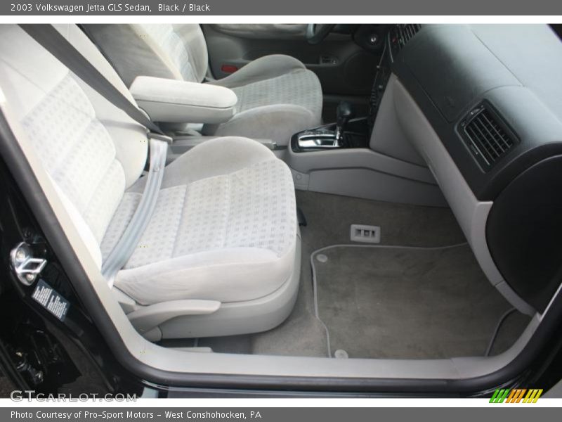 Black / Black 2003 Volkswagen Jetta GLS Sedan