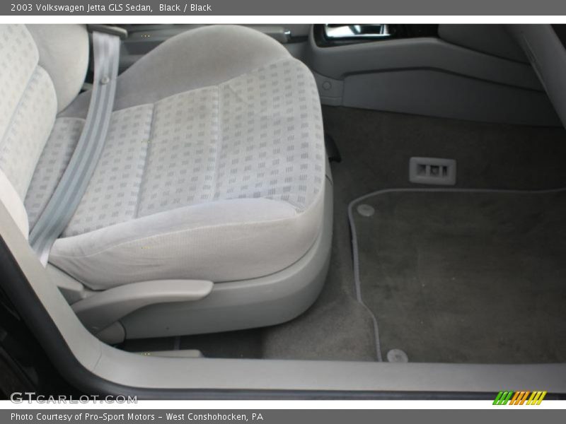 Black / Black 2003 Volkswagen Jetta GLS Sedan