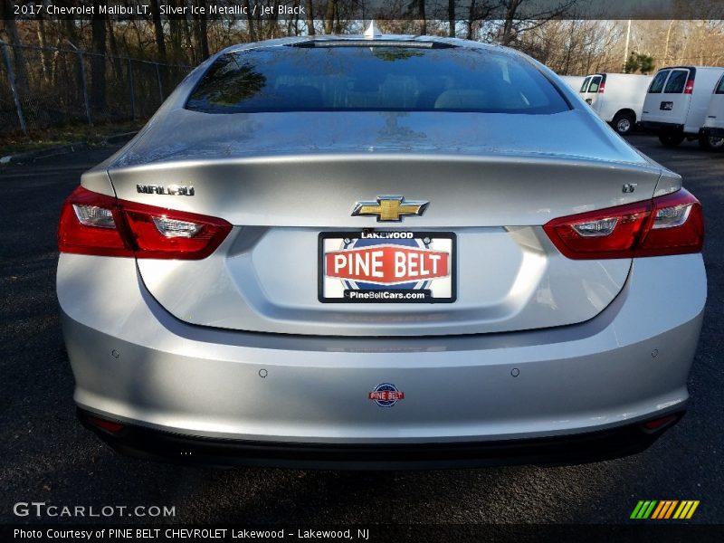 Silver Ice Metallic / Jet Black 2017 Chevrolet Malibu LT