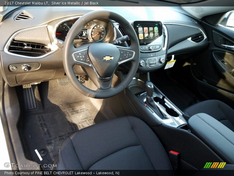 Silver Ice Metallic / Jet Black 2017 Chevrolet Malibu LT