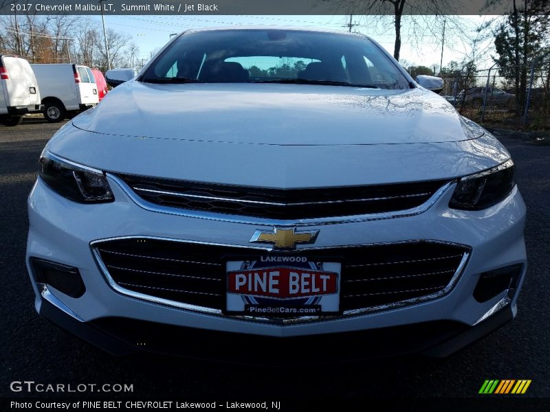 Summit White / Jet Black 2017 Chevrolet Malibu LT