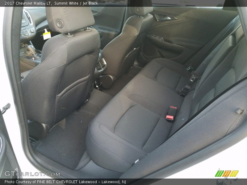 Summit White / Jet Black 2017 Chevrolet Malibu LT