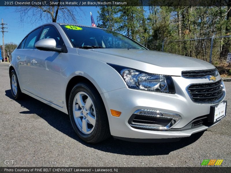 Silver Ice Metallic / Jet Black/Medium Titanium 2015 Chevrolet Cruze LT