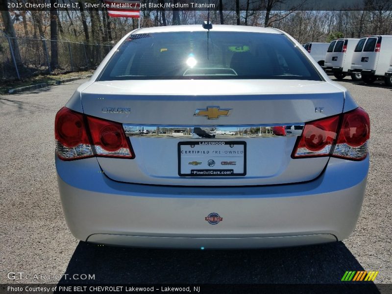 Silver Ice Metallic / Jet Black/Medium Titanium 2015 Chevrolet Cruze LT