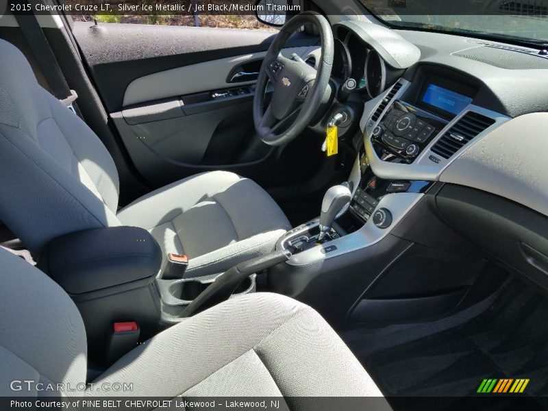 Silver Ice Metallic / Jet Black/Medium Titanium 2015 Chevrolet Cruze LT