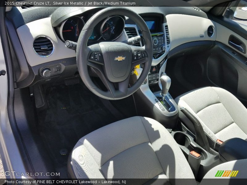 Silver Ice Metallic / Jet Black/Medium Titanium 2015 Chevrolet Cruze LT