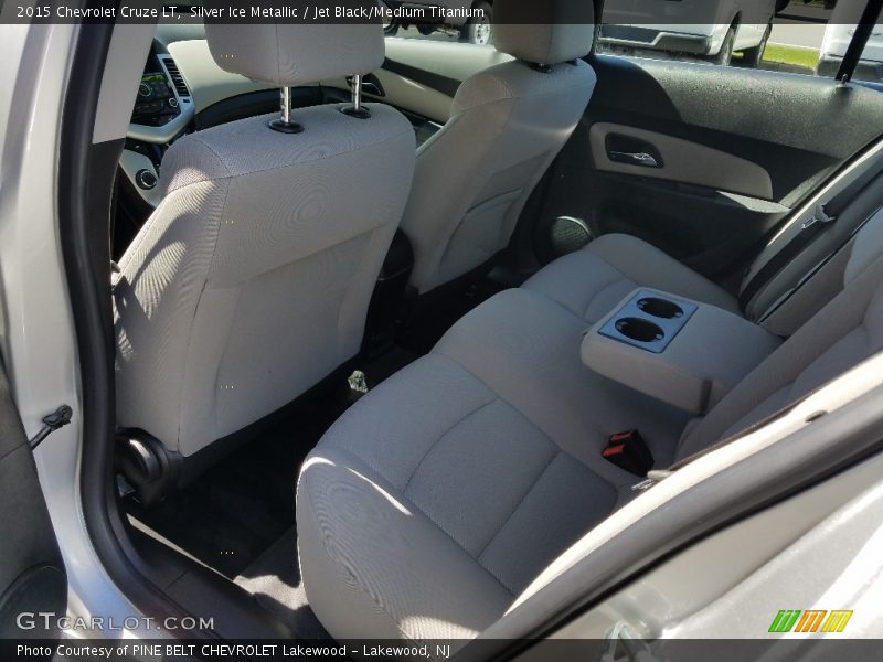 Silver Ice Metallic / Jet Black/Medium Titanium 2015 Chevrolet Cruze LT