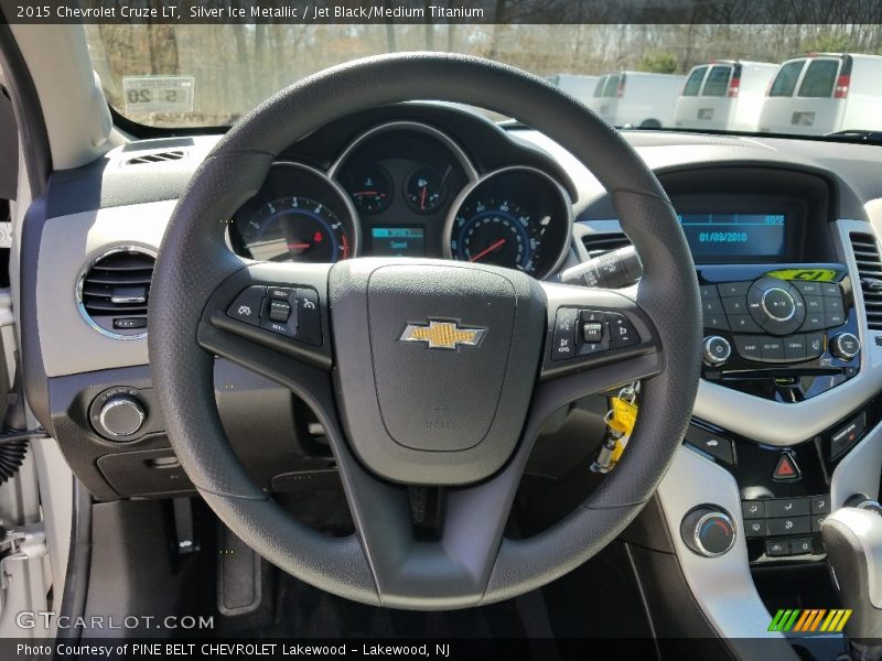 Silver Ice Metallic / Jet Black/Medium Titanium 2015 Chevrolet Cruze LT