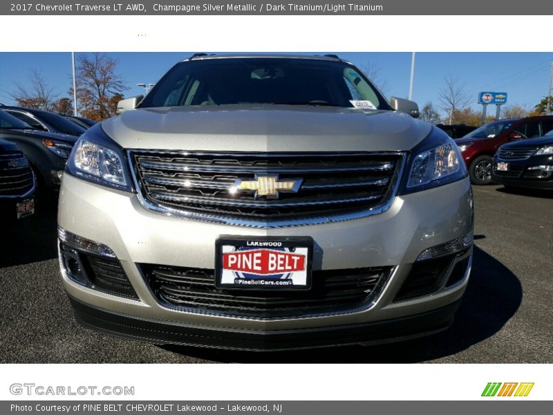 Champagne Silver Metallic / Dark Titanium/Light Titanium 2017 Chevrolet Traverse LT AWD