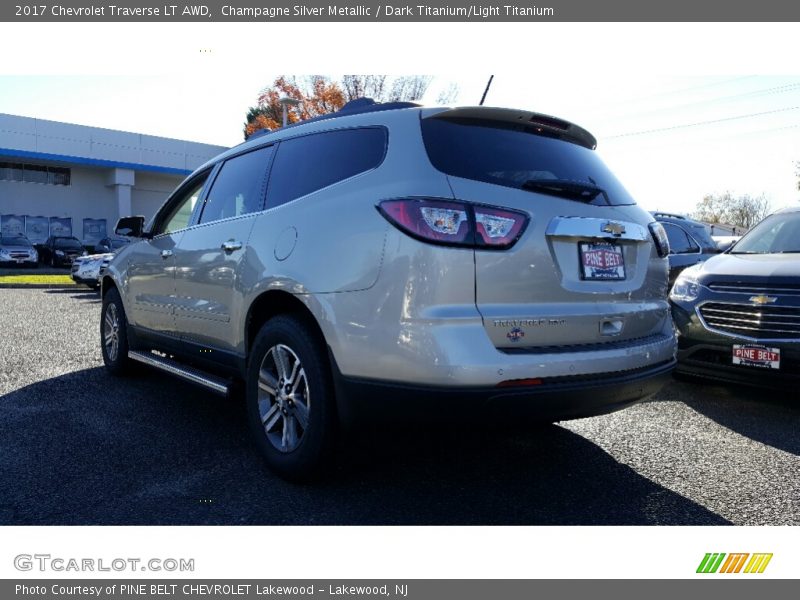 Champagne Silver Metallic / Dark Titanium/Light Titanium 2017 Chevrolet Traverse LT AWD