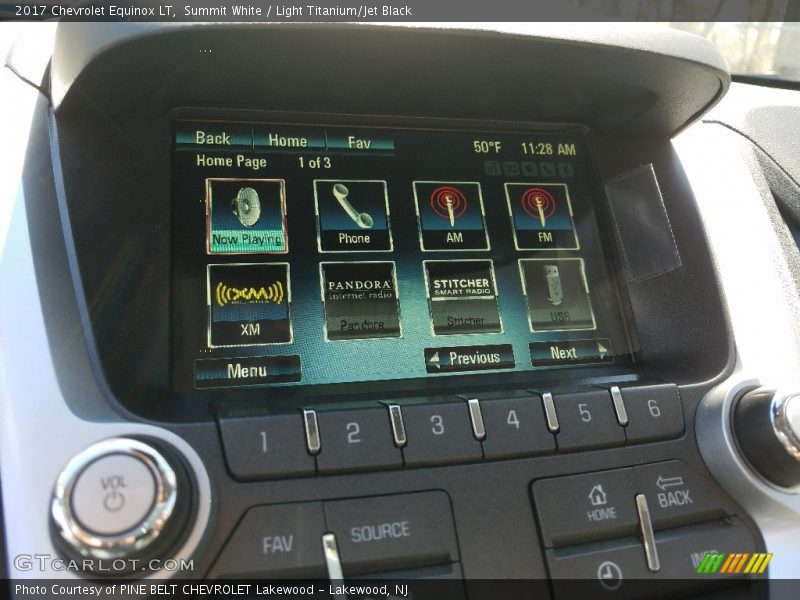 Summit White / Light Titanium/Jet Black 2017 Chevrolet Equinox LT