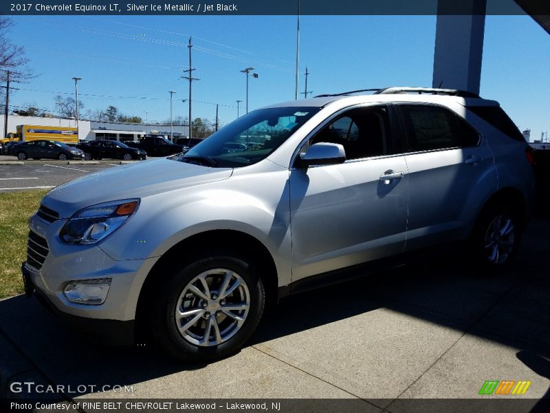 Silver Ice Metallic / Jet Black 2017 Chevrolet Equinox LT