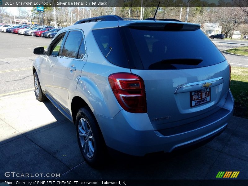 Silver Ice Metallic / Jet Black 2017 Chevrolet Equinox LT