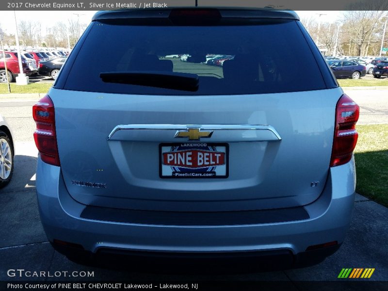 Silver Ice Metallic / Jet Black 2017 Chevrolet Equinox LT