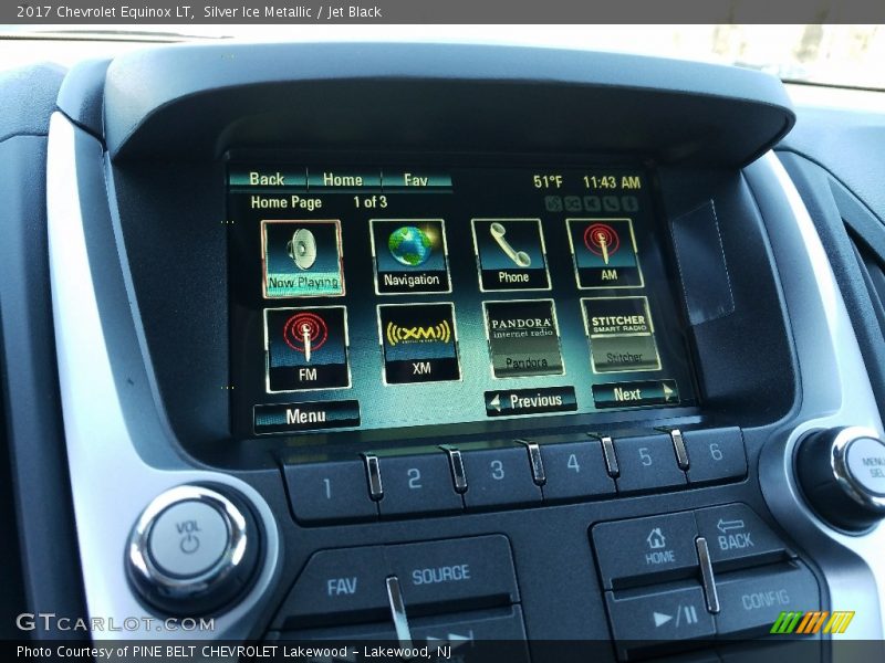 Silver Ice Metallic / Jet Black 2017 Chevrolet Equinox LT