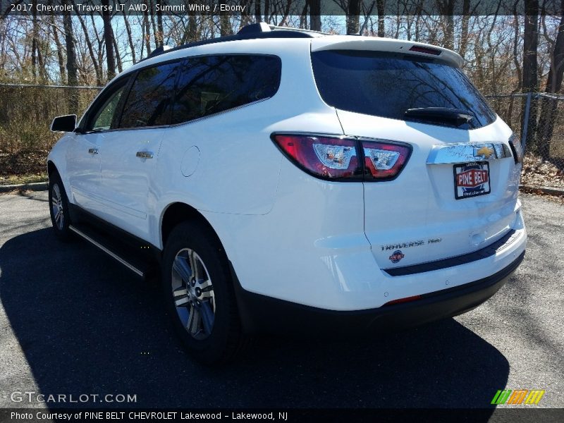 Summit White / Ebony 2017 Chevrolet Traverse LT AWD