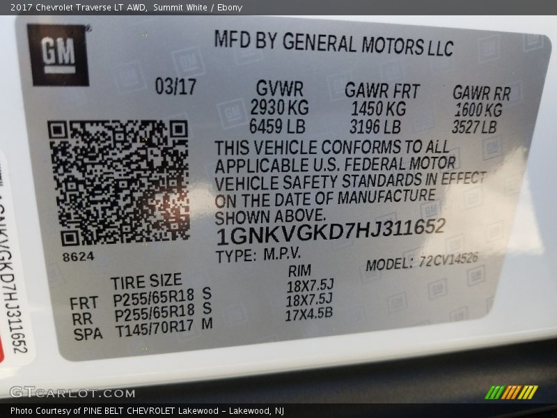 Summit White / Ebony 2017 Chevrolet Traverse LT AWD