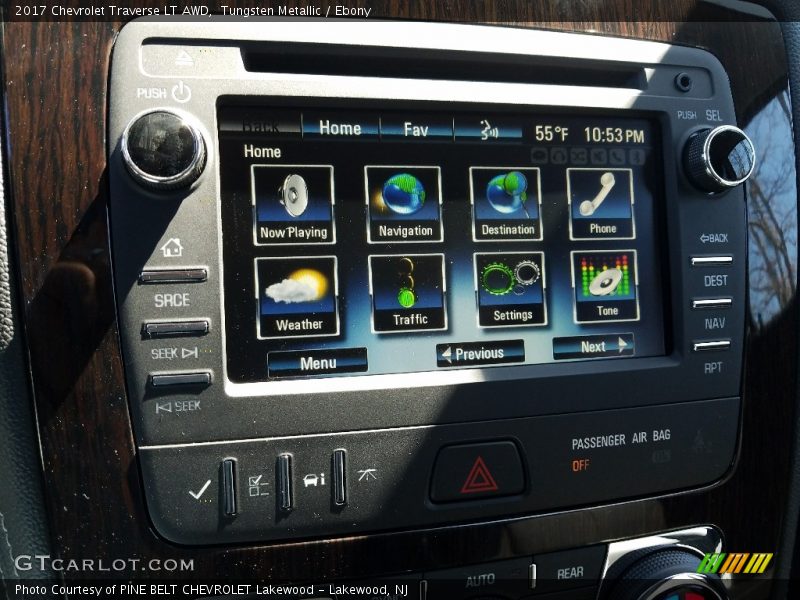 Tungsten Metallic / Ebony 2017 Chevrolet Traverse LT AWD