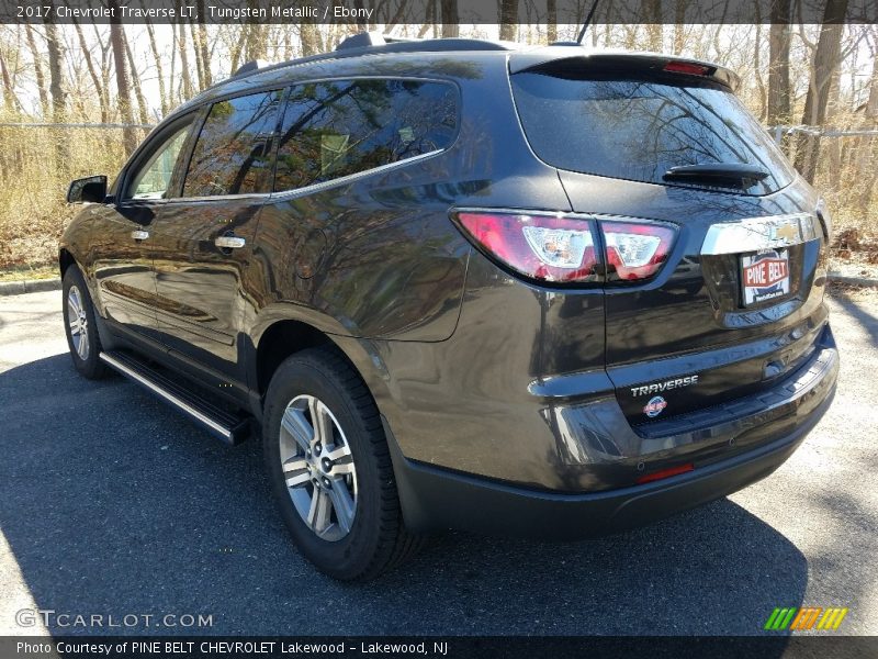 Tungsten Metallic / Ebony 2017 Chevrolet Traverse LT