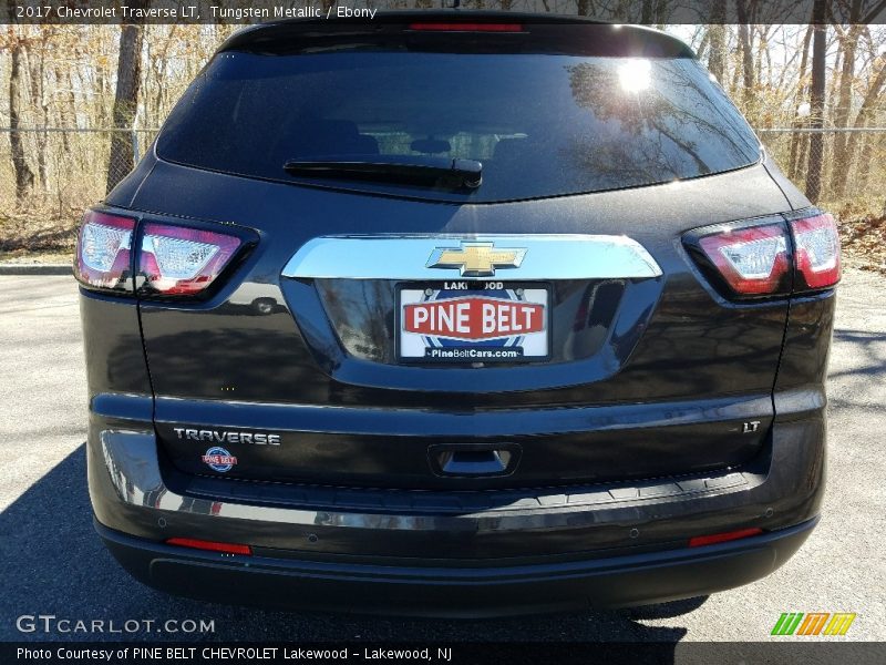 Tungsten Metallic / Ebony 2017 Chevrolet Traverse LT