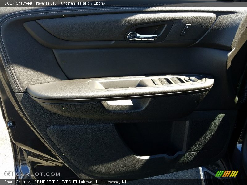 Tungsten Metallic / Ebony 2017 Chevrolet Traverse LT