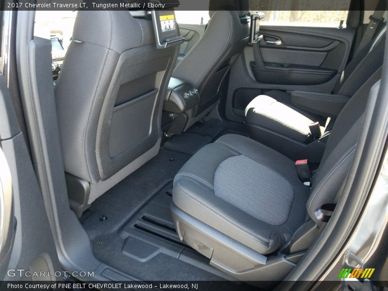 Tungsten Metallic / Ebony 2017 Chevrolet Traverse LT