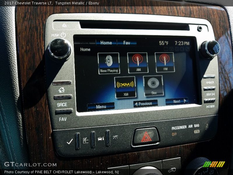 Tungsten Metallic / Ebony 2017 Chevrolet Traverse LT