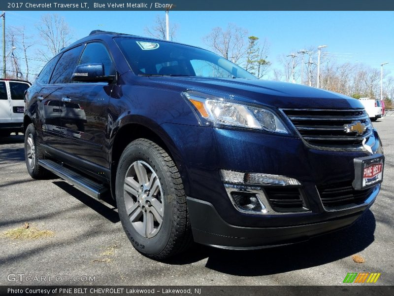 Blue Velvet Metallic / Ebony 2017 Chevrolet Traverse LT