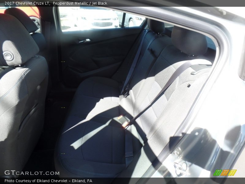 Pepperdust Metallic / Jet Black 2017 Chevrolet Cruze LT