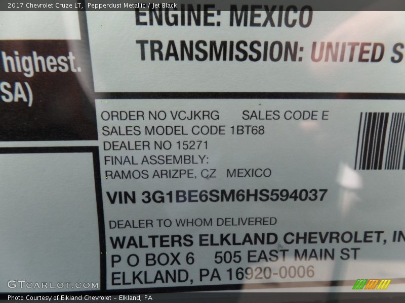 Pepperdust Metallic / Jet Black 2017 Chevrolet Cruze LT