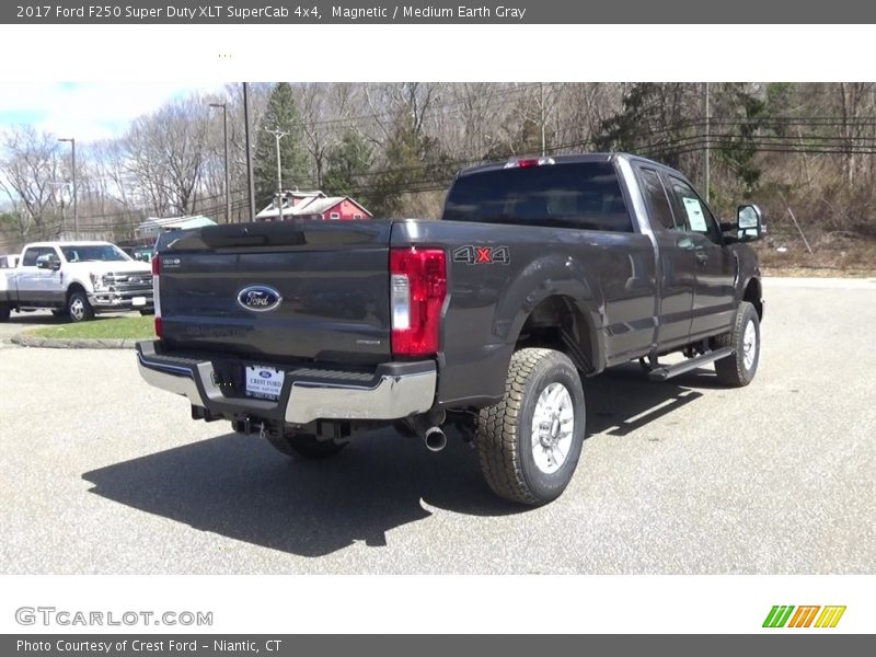 Magnetic / Medium Earth Gray 2017 Ford F250 Super Duty XLT SuperCab 4x4