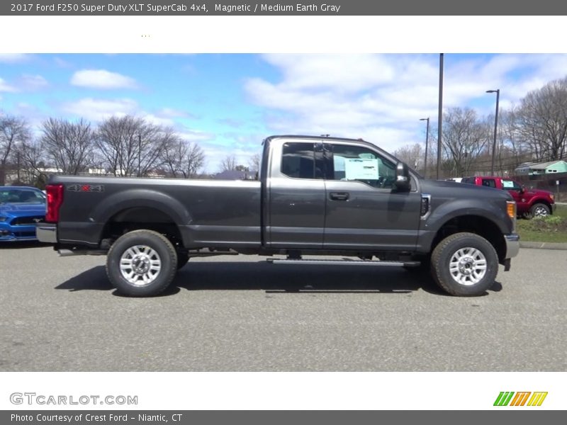 Magnetic / Medium Earth Gray 2017 Ford F250 Super Duty XLT SuperCab 4x4