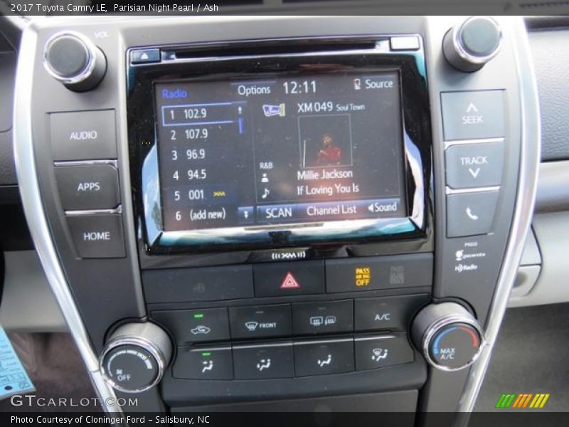 Parisian Night Pearl / Ash 2017 Toyota Camry LE