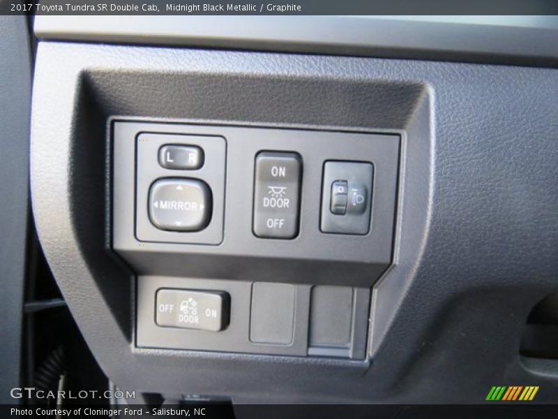 Midnight Black Metallic / Graphite 2017 Toyota Tundra SR Double Cab