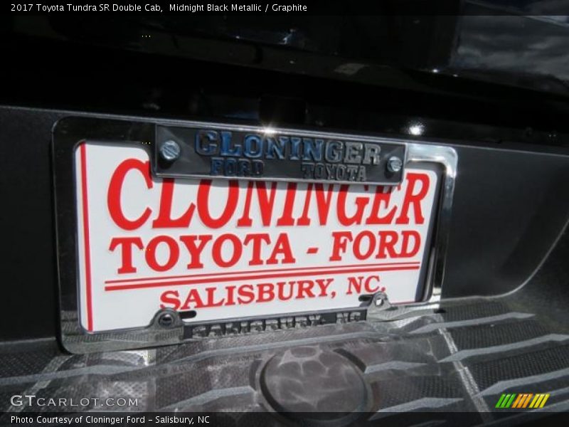 Midnight Black Metallic / Graphite 2017 Toyota Tundra SR Double Cab