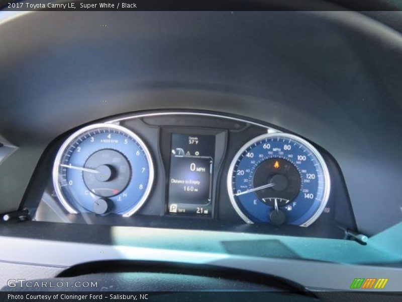 Super White / Black 2017 Toyota Camry LE