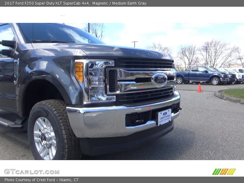 Magnetic / Medium Earth Gray 2017 Ford F250 Super Duty XLT SuperCab 4x4