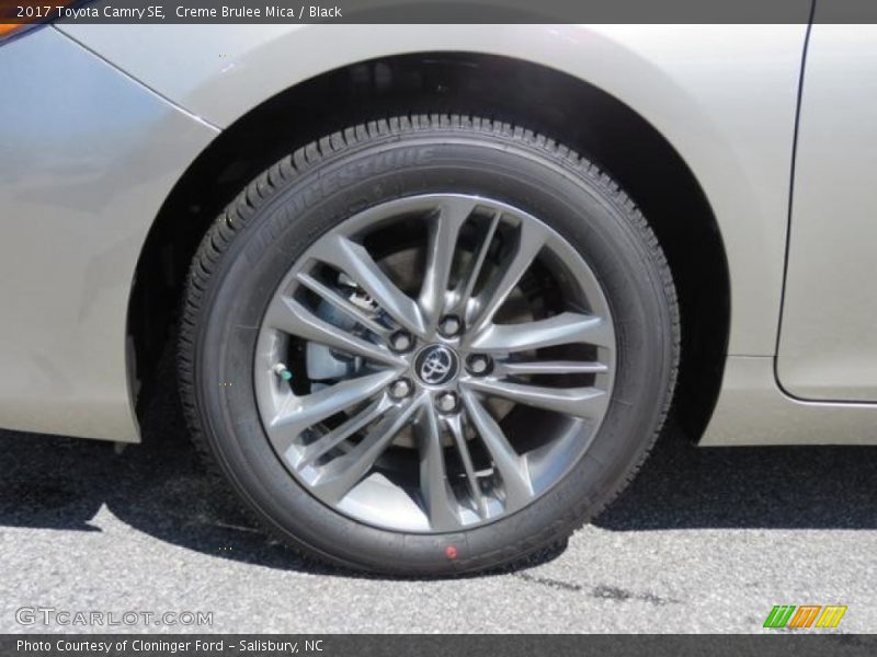 Creme Brulee Mica / Black 2017 Toyota Camry SE