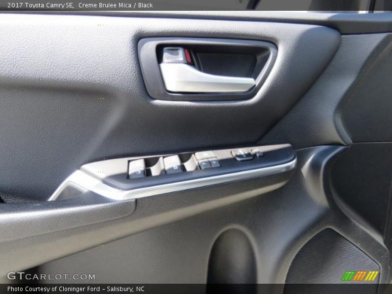 Creme Brulee Mica / Black 2017 Toyota Camry SE